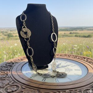 Premier Designs Long necklace w/multiple large metal pendents & hoops